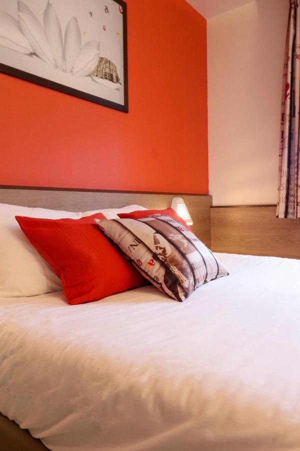 ACE Hôtel Travel Athée sur Cher Exterior foto